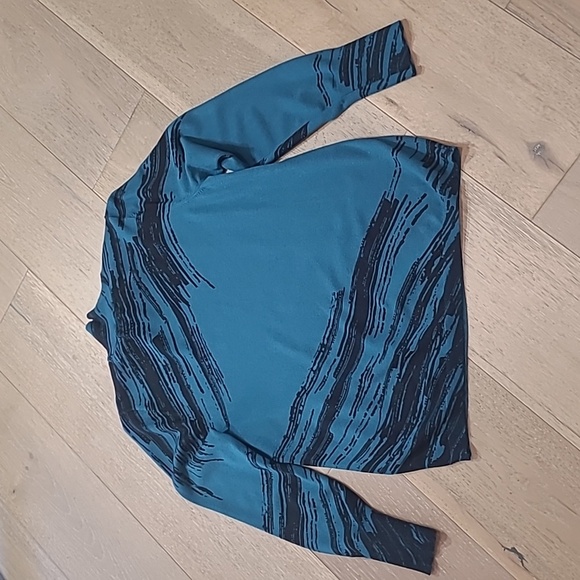 Chico's Sweater Women's sz 1/M Green/Black Abstract Mock Neck Lightweigh Sweater - Picture 3 of 9